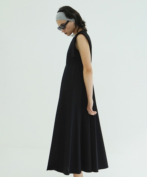 CLANE(クラネ)の「SQUARE SLEEVE ONEPIECE(ワンピース・レディース・アイボリー/ブラック/ストライプ・0/1/2)」の10枚目の写真