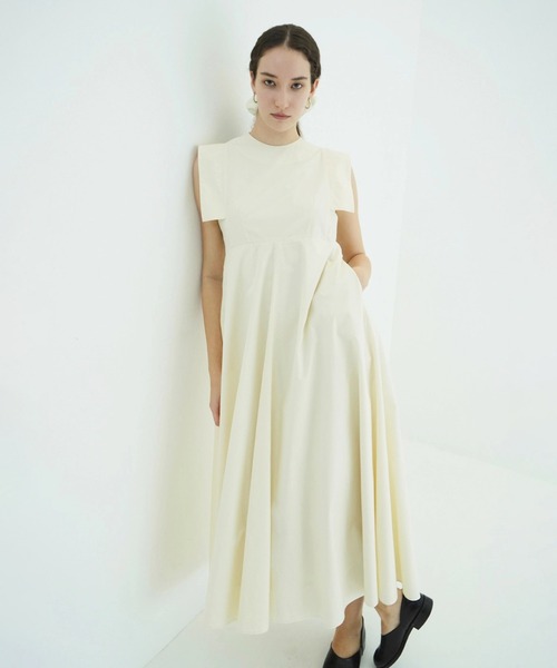 CLANE(クラネ)の「SQUARE SLEEVE ONEPIECE(ワンピース・レディース・アイボリー/ブラック/ストライプ・0/1/2)」の17枚目の写真