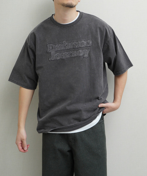 ZIP FIVE(ジップファイブ)の「綿100% 天竺 スノーウォッシュ・ピグメント加工 パッチ使い 半袖Tシャツ(Tシャツ/カットソー・メンズ・グレー/ブラック・MEDIUM/X-LARGE/LARGE)」の11枚目の写真