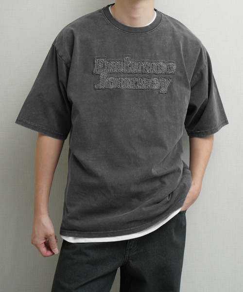 ZIP FIVE(ジップファイブ)の「綿100% 天竺 スノーウォッシュ・ピグメント加工 パッチ使い 半袖Tシャツ(Tシャツ/カットソー・メンズ・グレー/ブラック・MEDIUM/X-LARGE/LARGE)」の13枚目の写真