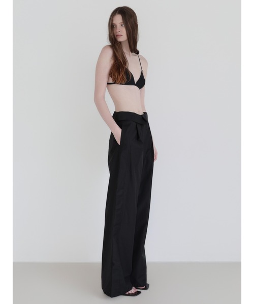 NOWNS(ナウンス)の「Claire | Belt pants(スラックス・レディース・アイボリー/ブラック・FREE)」の18枚目の写真