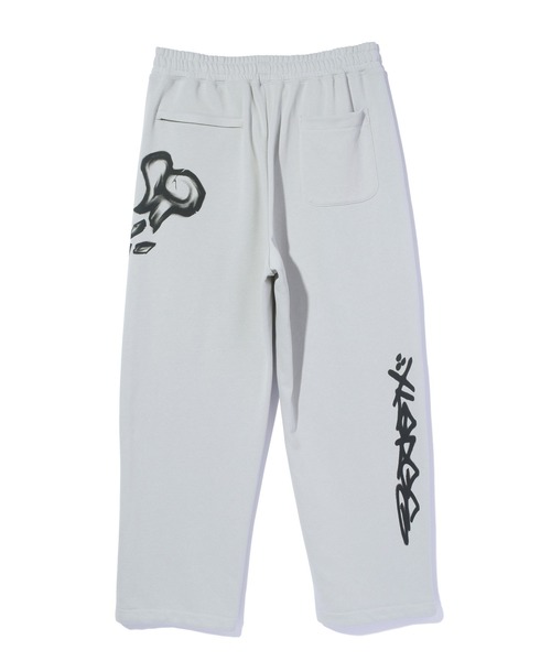 XLARGE(エクストララージ)の「ALLOVER PRINTED SWEAT PANTS(スウェットパンツ・メンズ・ブラック/グレー・S/M/L/XL)」の9枚目の写真