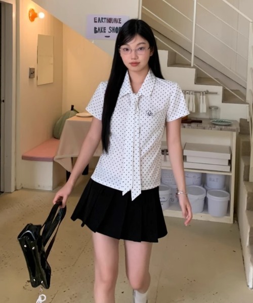 LAC-VERT(ラック・ヴェール)の「ネクタイ付きドットシャツ(シャツ/ブラウス・レディース・ホワイト・MEDIUM/SMALL)」の16枚目の写真