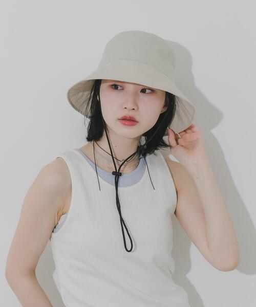 SMELLY(スメリー)の「『撥水/UVカット』ハッスイドロストバケットハット(ハット・レディース・ブラック/アイボリー/ベージュ・-)」の4枚目の写真