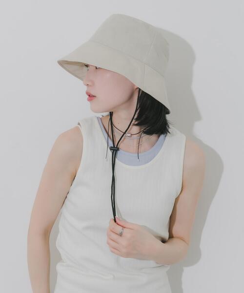SMELLY(スメリー)の「『撥水/UVカット』ハッスイドロストバケットハット(ハット・レディース・ブラック/アイボリー/ベージュ・-)」の6枚目の写真