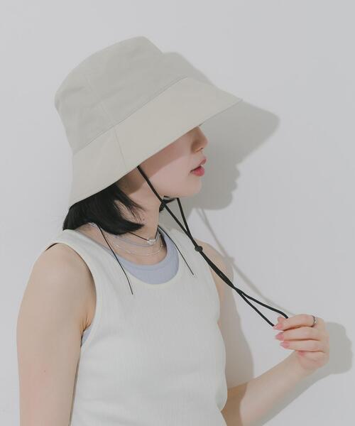 SMELLY(スメリー)の「『撥水/UVカット』ハッスイドロストバケットハット(ハット・レディース・ブラック/アイボリー/ベージュ・-)」の7枚目の写真