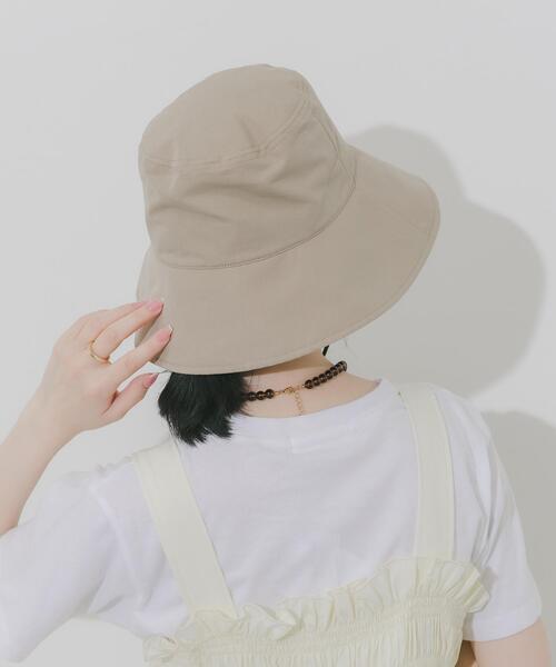 SMELLY(スメリー)の「『撥水/UVカット』ハッスイドロストバケットハット(ハット・レディース・ブラック/アイボリー/ベージュ・-)」の19枚目の写真