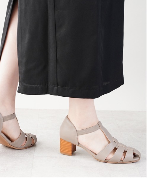 ALETTA(アレッタ)の「ALETTA-アレッタ- 究極のプレーンサンダル -編み込みメッシュ-(サンダル・レディース・キャメル/グレー/アイボリー/ブラック・S/M/L/LL)」の20枚目の写真