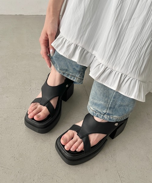 Loueme（ルエム）の「レッグカバー2WAYサンダルブーツ（サンダル・レディース・ベージュ/ブラック・23.5cm/24.5cm）」の8枚目の写真