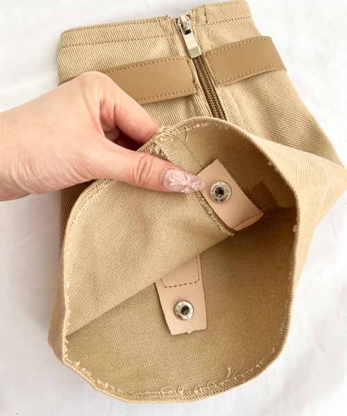 Loueme（ルエム）の「レッグカバー2WAYサンダルブーツ（サンダル・レディース・ベージュ/ブラック・23.5cm/24.5cm）」の19枚目の写真
