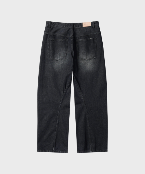 LEIRE（ルアール）の「サイラインカーブデニムパンツ [ウォッシュドブラック]（デニムパンツ・メンズ・その他・MEDIUM/LARGE/X-LARGE）」の5枚目の写真