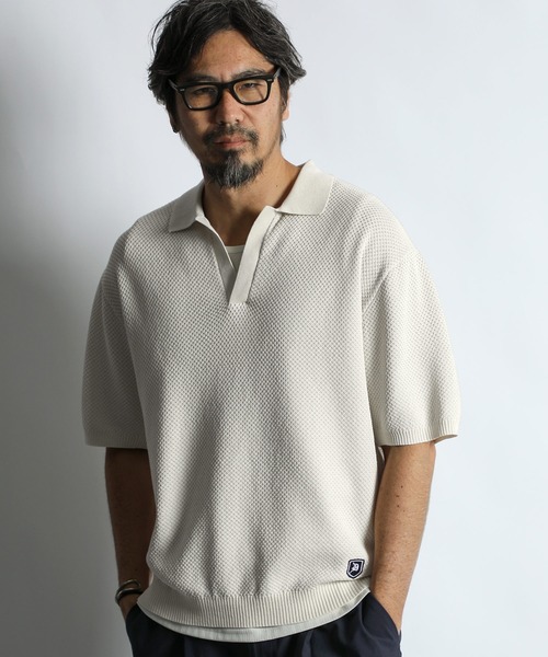 The DUFFER of ST.GEORGE（ザダファーオブセントジョージ）の「BCI COTTON MESH KNIT SKIPPER POLO：メッシュニット スキッパーポロ / ドライタッチ / 軽量 / サマーニット（ポロシャツ・メンズ・ブラック/キナリ/ネイビー・X-LARGE/LARGE/MEDIUM）」の4枚目の写真