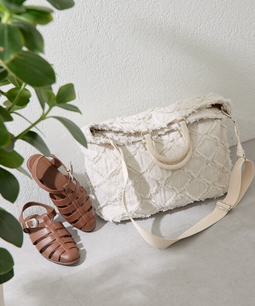 ear PAPILLONNER(イアパピヨネ)の「2WAYシャギートートバッグ《A4サイズ対応》(トートバッグ・レディース・ホワイト/ブルー・FREE)」の12枚目の写真