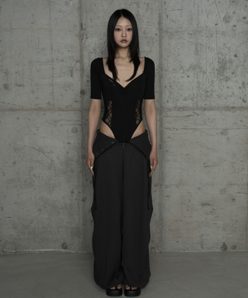 ETRE AU SOMMET(エトレオソメ)の「Double Rib Pintuck Training Pants (Dark Gray)(スウェットパンツ・レディース・ダークグレー・FREE)」の4枚目の写真