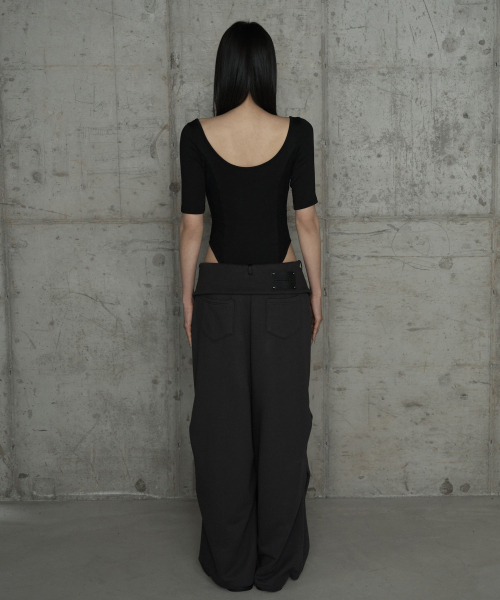 ETRE AU SOMMET(エトレオソメ)の「Double Rib Pintuck Training Pants (Dark Gray)(スウェットパンツ・レディース・ダークグレー・FREE)」の6枚目の写真