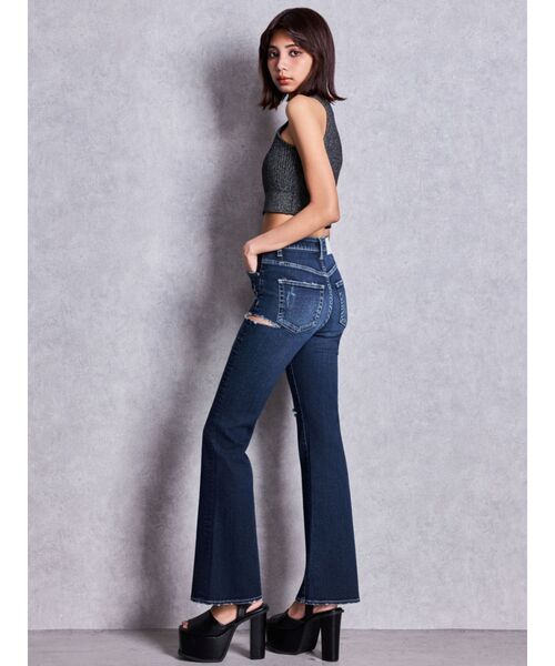 GYDA(ジェイダ)の「ハイウエストSIDE RIPPEDフレアデニムパンツ(デニムパンツ・レディース・ブルー/インディゴブルー・X-SMALL/SMALL/MEDIUM)」の22枚目の写真