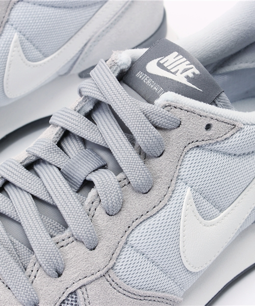 OUTLET(アウトレット)の「【'PalinkA】Nike/インターナショナリスト(スニーカー・レディース・レッド/グレー・23.5/22.5/24)」の7枚目の写真