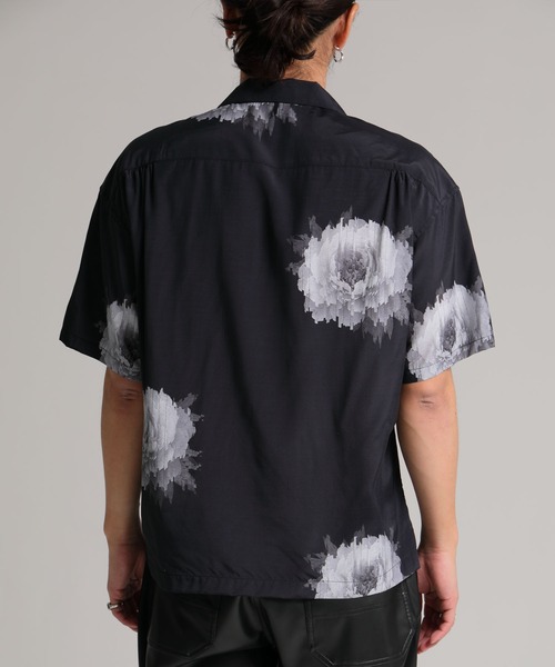 DELUXE(デラックス)の「DELUXE x Kosuke Kawamura Flower Shirts(シャツ/ブラウス・メンズ・ホワイト/ブラック・MEDIUM/SMALL/LARGE)」の7枚目の写真
