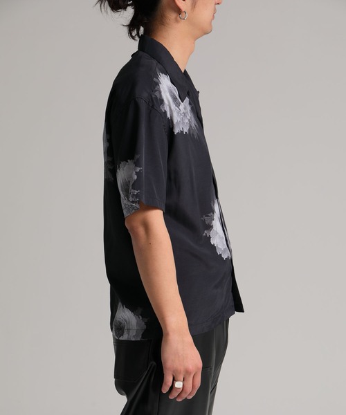 DELUXE(デラックス)の「DELUXE x Kosuke Kawamura Flower Shirts(シャツ/ブラウス・メンズ・ホワイト/ブラック・MEDIUM/SMALL/LARGE)」の8枚目の写真