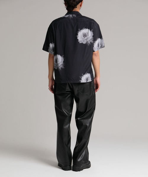 DELUXE(デラックス)の「DELUXE x Kosuke Kawamura Flower Shirts(シャツ/ブラウス・メンズ・ホワイト/ブラック・MEDIUM/SMALL/LARGE)」の15枚目の写真