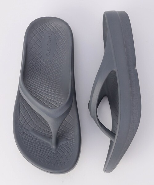 MICO COULIER（ミコクリエ）の「【FEATHER STEP/フェザーステップ】リカバリートングサンダル（サンダル・レディース・グレー/ブラック・24/23）」の9枚目の写真