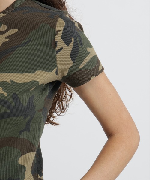 AVIREX（アヴィレックス）の「《WEB限定/DAILY/デイリー/WOMAN》 RIB CAMO S/S CREW NECK T-SHIRT（Tシャツ/カットソー・レディース・グレー系カモフラージュ/グリーン系カモフラージュ・M/S）」の8枚目の写真