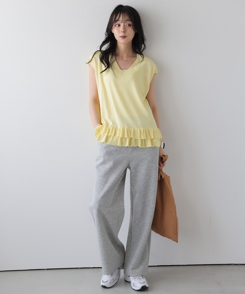 AMELY(エミリー)の「フリルヘム ニットベスト(ベスト・レディース・ホワイト/ブラック/イエロー/ピンク/ベージュ・フリー)」の17枚目の写真