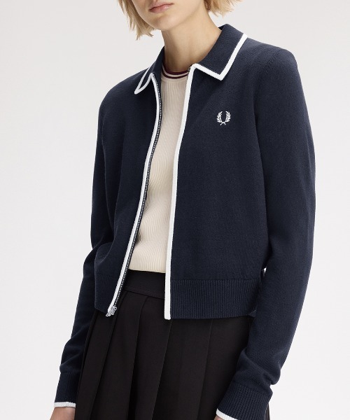 FRED PERRY(フレッドペリー)の「Zip-Through Knitted Shirt/ジップスルーニットシャツ(カーディガン/ボレロ・レディース・ベージュ/ネイビー・10)」の10枚目の写真