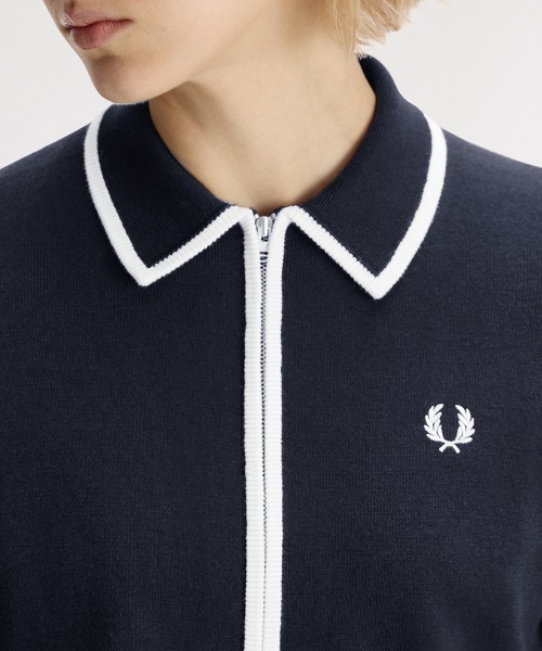 FRED PERRY(フレッドペリー)の「Zip-Through Knitted Shirt/ジップスルーニットシャツ(カーディガン/ボレロ・レディース・ベージュ/ネイビー・10)」の12枚目の写真
