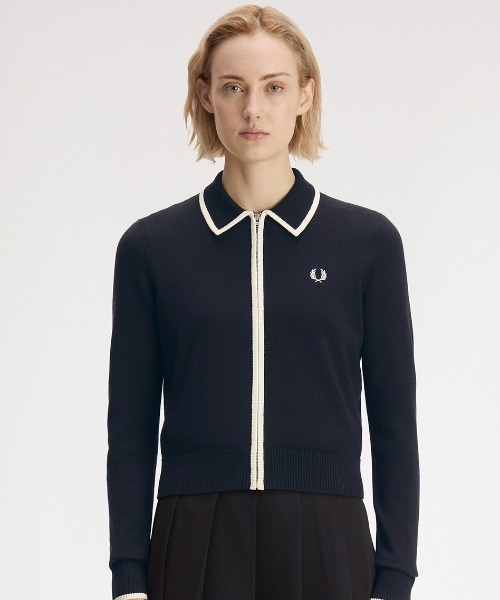 FRED PERRY(フレッドペリー)の「Zip-Through Knitted Shirt/ジップスルーニットシャツ(カーディガン/ボレロ・レディース・ベージュ/ネイビー・10)」の3枚目の写真