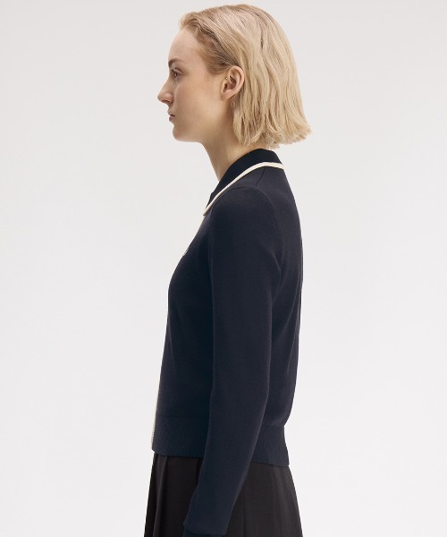 FRED PERRY(フレッドペリー)の「Zip-Through Knitted Shirt/ジップスルーニットシャツ(カーディガン/ボレロ・レディース・ベージュ/ネイビー・10)」の4枚目の写真