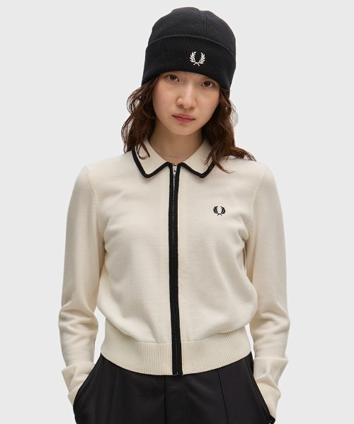 FRED PERRY(フレッドペリー)の「Zip-Through Knitted Shirt/ジップスルーニットシャツ(カーディガン/ボレロ・レディース・ベージュ/ネイビー・10)」の22枚目の写真