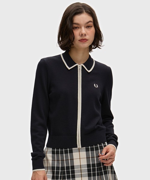 FRED PERRY(フレッドペリー)の「Zip-Through Knitted Shirt/ジップスルーニットシャツ(カーディガン/ボレロ・レディース・ベージュ/ネイビー・10)」の15枚目の写真