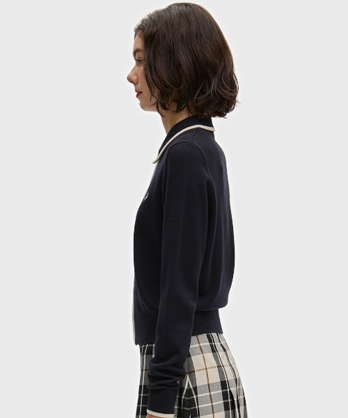 FRED PERRY(フレッドペリー)の「Zip-Through Knitted Shirt/ジップスルーニットシャツ(カーディガン/ボレロ・レディース・ベージュ/ネイビー・10)」の8枚目の写真