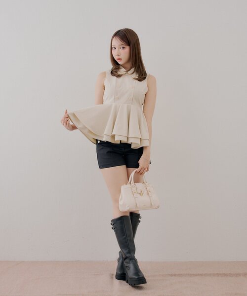 Chico（チコ）の「金ボタンコンパクトショートパンツ（その他パンツ・レディース・ブラウン/ベージュ/ブラック・SMALL/MEDIUM）」の21枚目の写真