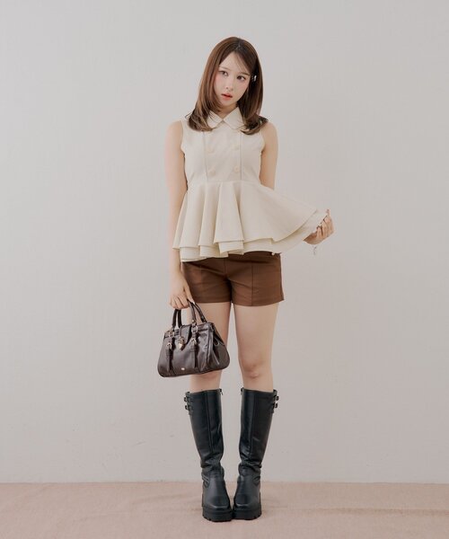 Chico（チコ）の「金ボタンコンパクトショートパンツ（その他パンツ・レディース・ブラウン/ベージュ/ブラック・SMALL/MEDIUM）」の18枚目の写真