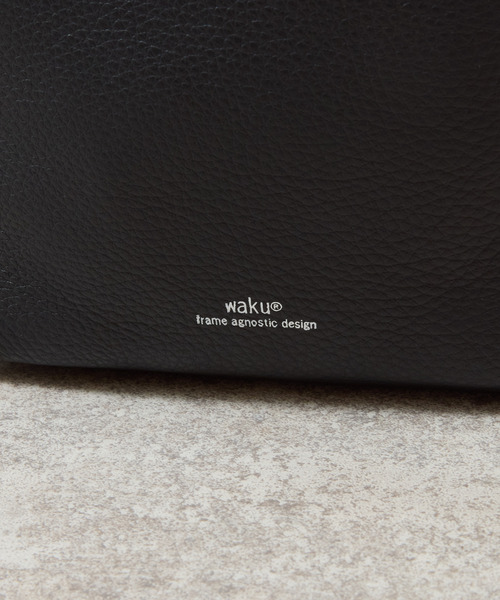 waku(ワク)の「waku ワク / カウレザーショルダーバッグ 牛革 / WK-0099(ショルダーバッグ・メンズ・ブラック・FREE)」の8枚目の写真