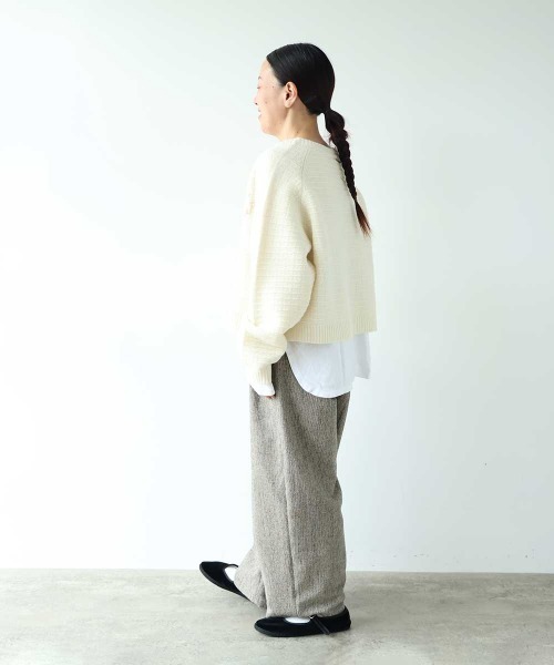 yuni（ユニ　）の「Wool Hand Embroidery cardigan（カーディガン/ボレロ・レディース・オフホワイト/チャコールグレー・FREE）」の12枚目の写真