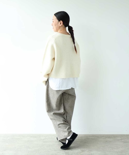 yuni（ユニ　）の「Wool Hand Embroidery cardigan（カーディガン/ボレロ・レディース・オフホワイト/チャコールグレー・FREE）」の13枚目の写真