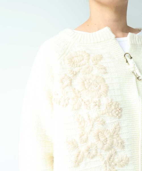 yuni（ユニ　）の「Wool Hand Embroidery cardigan（カーディガン/ボレロ・レディース・オフホワイト/チャコールグレー・FREE）」の20枚目の写真