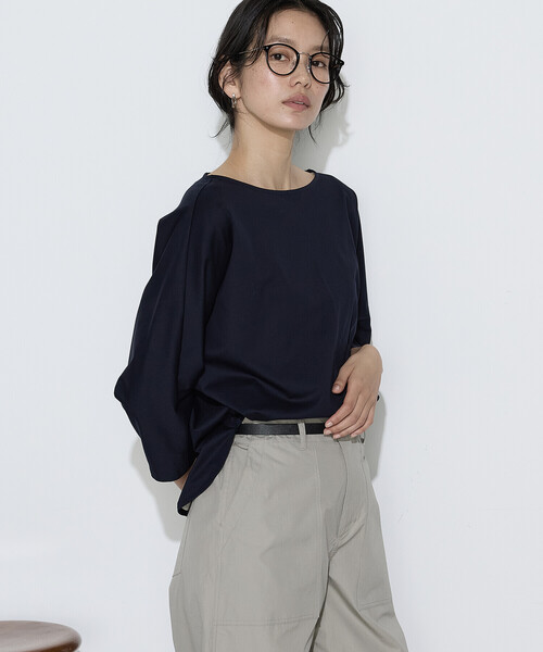 COMME CA Wardrobe(コムサワードローブ)の「〔 +サイズ 〕 トリコット ボートネックプルオーバー(Tシャツ/カットソー・レディース・ホワイト/グリーン/ネイビー・13号)」の3枚目の写真