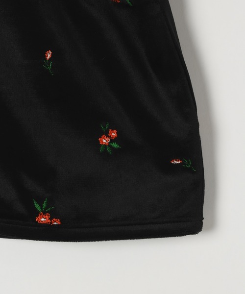 GEORGE'S(ジョージズ)の「ベロア刺繍カーディガン(カーディガン/ボレロ・レディース・ボルドー/ブラック・FREE)」の3枚目の写真