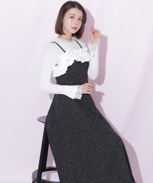JILL by JILL STUART（ジルバイジルスチュアート）の「ホイップフリルジャンスカ（ジャンパースカート・レディース・ピンク/ブラック・SMALL/MEDIUM）」の4枚目の写真