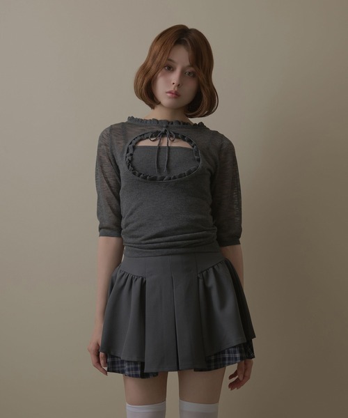 M DOLLY(エムドリー)の「*M DOLLY original* Cutout felicie sheer tops / カットアウトフェリシーシアートップス(ニット/セーター・レディース・ベージュ/グレー・FREE)」の9枚目の写真