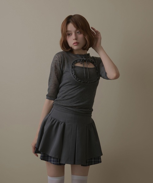 M DOLLY(エムドリー)の「*M DOLLY original* Cutout felicie sheer tops / カットアウトフェリシーシアートップス(ニット/セーター・レディース・ベージュ/グレー・FREE)」の12枚目の写真