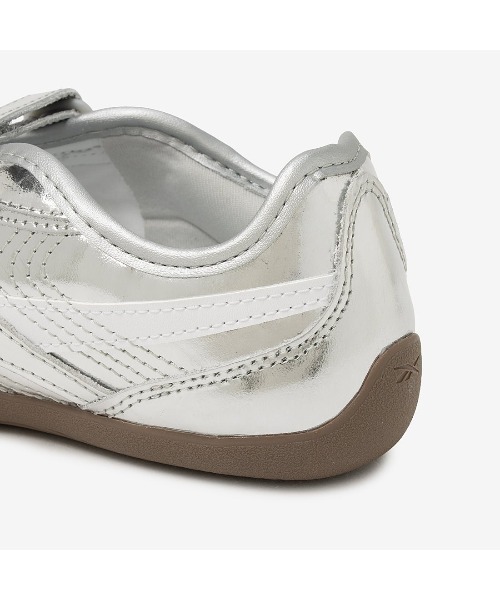 Reebok(リーボック)の「ウルトラ ロー メリージェーン / ULTRA LO MARY JANE(スニーカー・レディース・シルバー・22.5cm/24.5cm/23.5cm/23.0cm/22.0cm/26.0cm/25.5cm/25.0cm/24.0cm)」の10枚目の写真