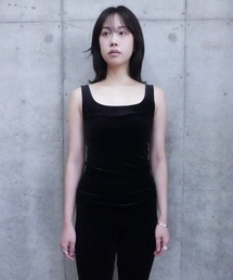 VELVET SINGLET