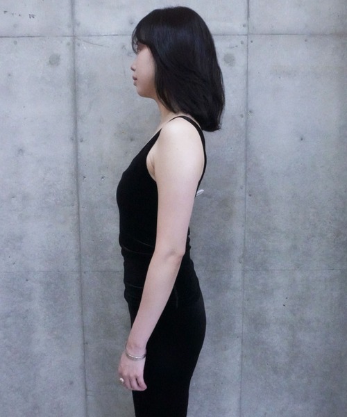SIMONE WILD(シモーネワイルド)の「VELVET SINGLET(タンクトップ・レディース・オリーブ/ブラック・S/M)」の4枚目の写真