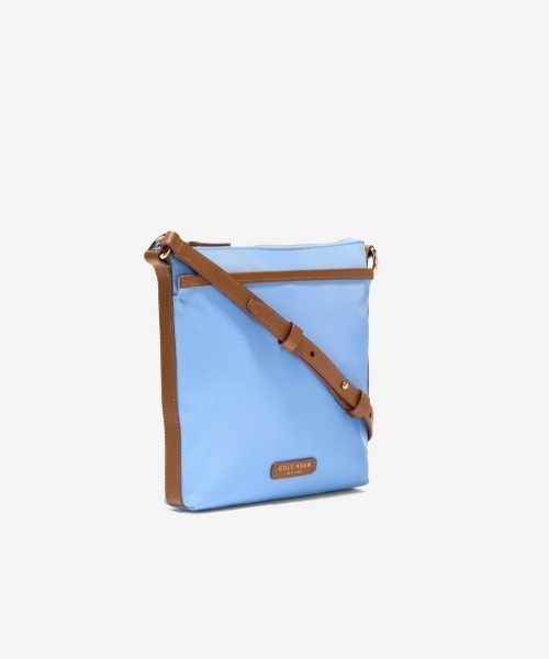 COLE HAAN（コールハーン）の「エミリー ナイロン クロスボディ womens（ショルダーバッグ・レディース・ブルー・OSFA）」の4枚目の写真