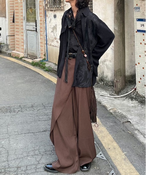 DOUBLE STEAL(ダブルスティール)の「DSラップデザインワイドパンツ(その他パンツ・メンズ・ブラウン/ブラック・X-LARGE/LARGE/MEDIUM)」の4枚目の写真